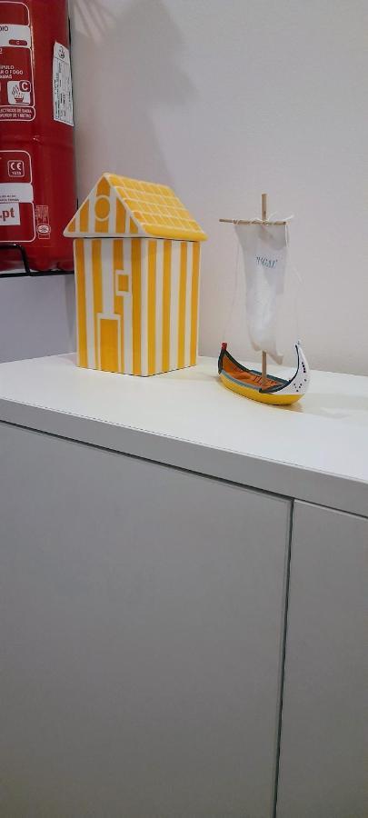 Light Brown Central Apartment アヴェイロ エクステリア 写真