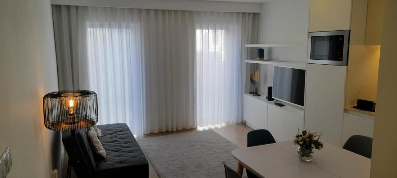 Light Brown Central Apartment アヴェイロ エクステリア 写真
