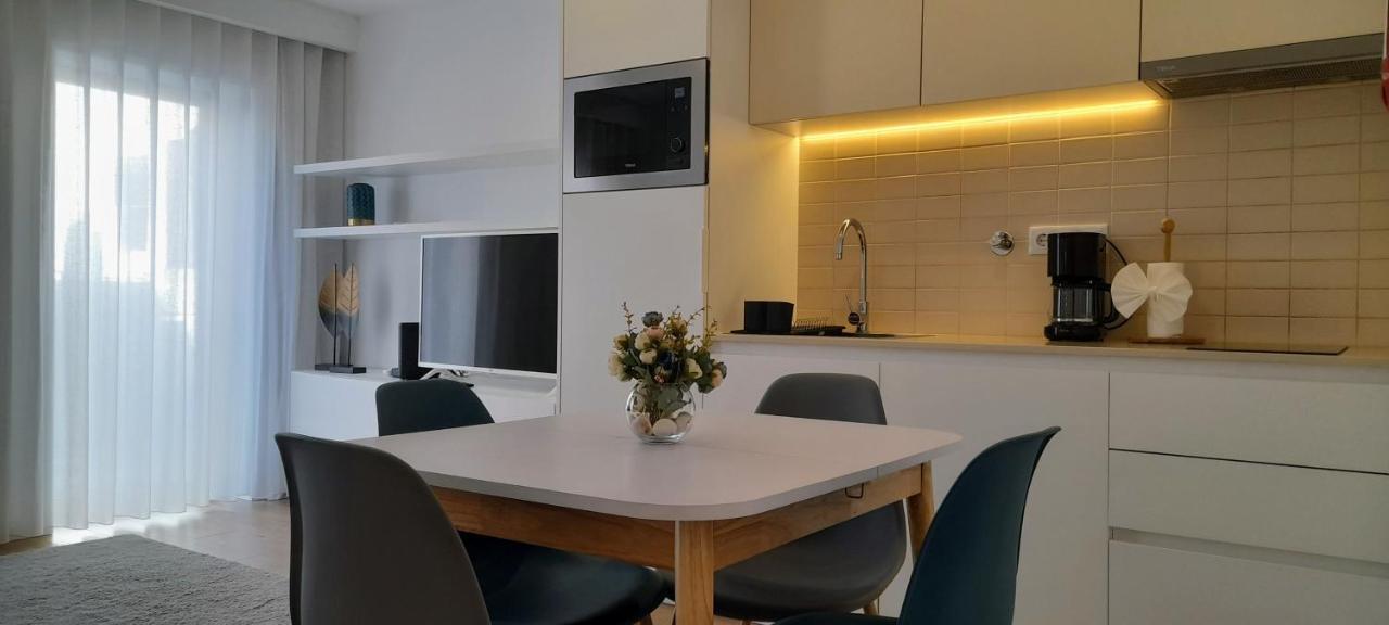 Light Brown Central Apartment アヴェイロ エクステリア 写真