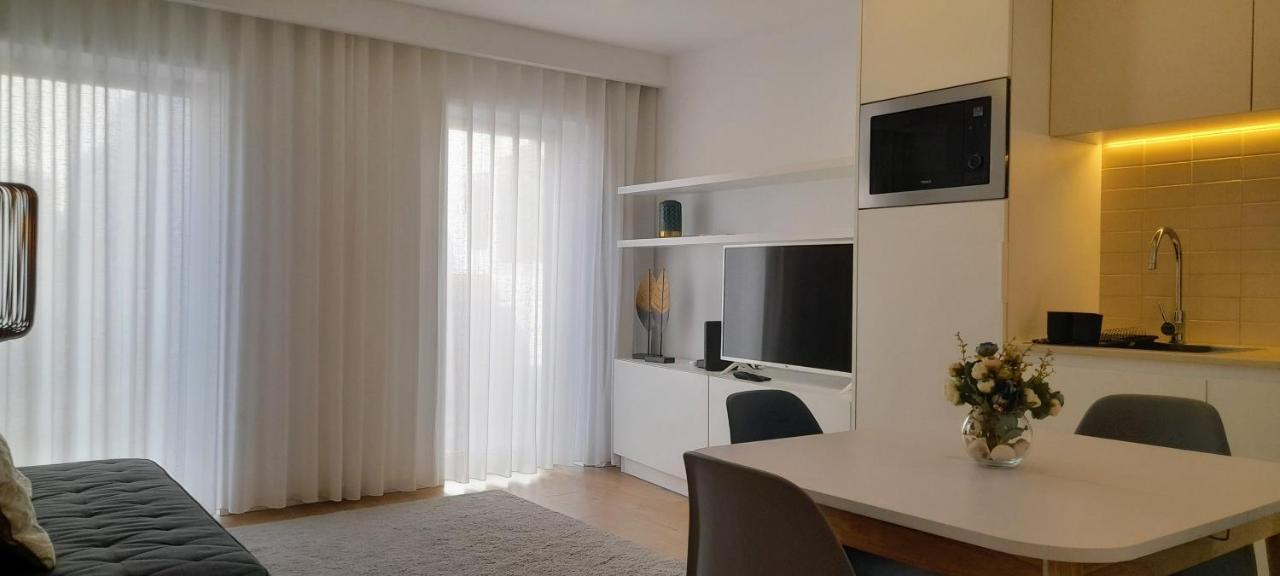 Light Brown Central Apartment アヴェイロ エクステリア 写真