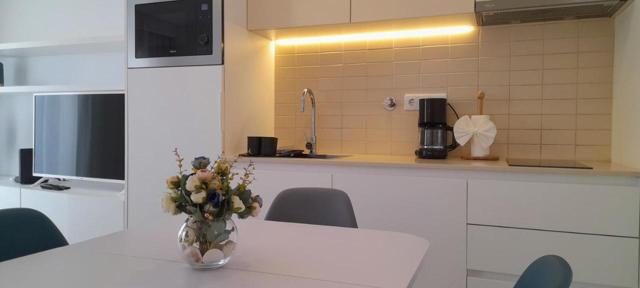 Light Brown Central Apartment アヴェイロ エクステリア 写真