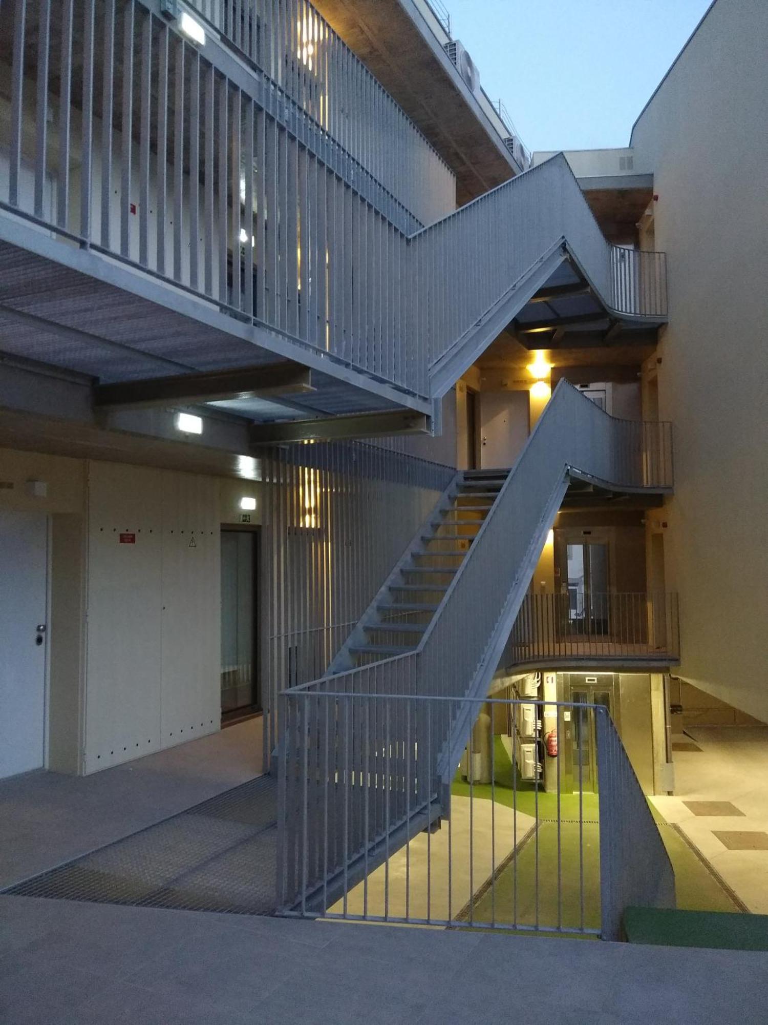 Light Brown Central Apartment アヴェイロ エクステリア 写真