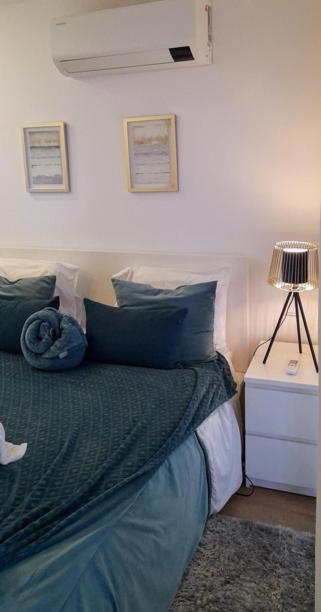 Light Brown Central Apartment アヴェイロ エクステリア 写真